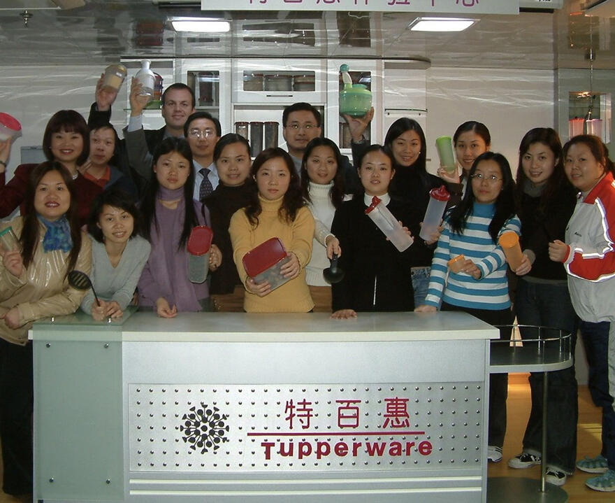 Tupperware China - 2002